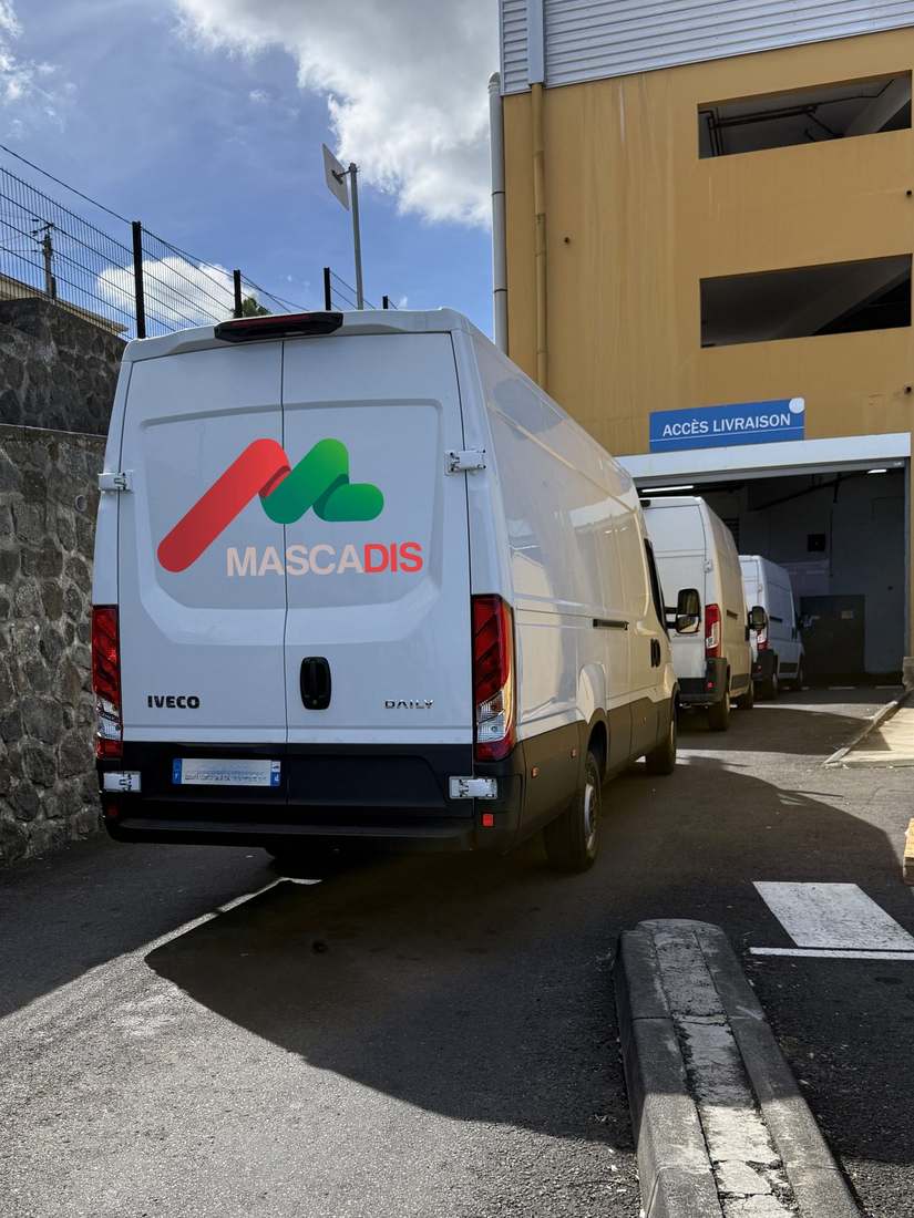 Camion Iveco Mascadis &mdash; livraison La R&eacute;union