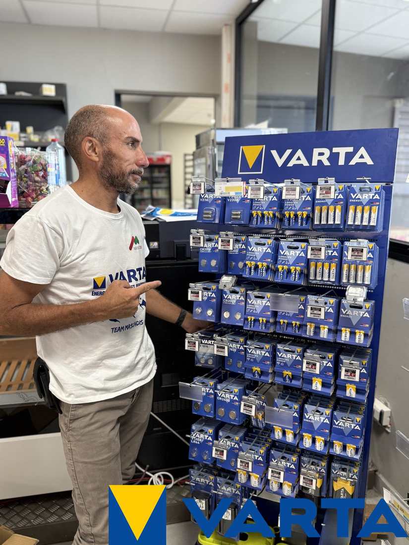 Manuel &mdash; t-shirt TEAM MASCADIS, pr&eacute;sentoir Varta